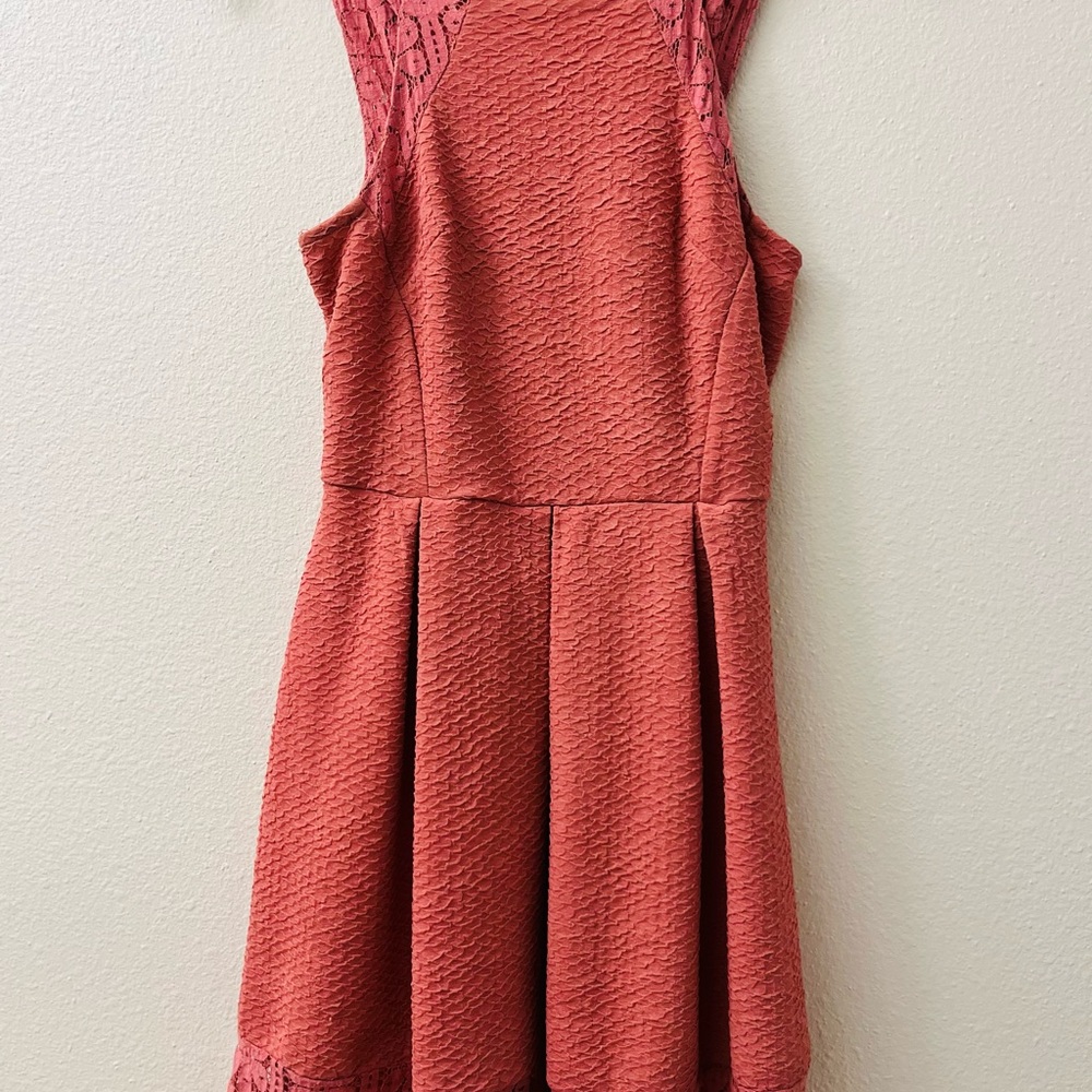 Pink Ribbed Dresss - Picture 2 of 5